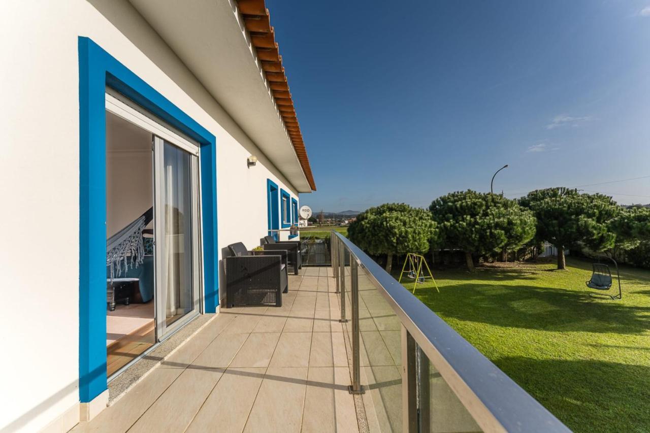 Beachfront Villa In 에스포센데 외부 사진