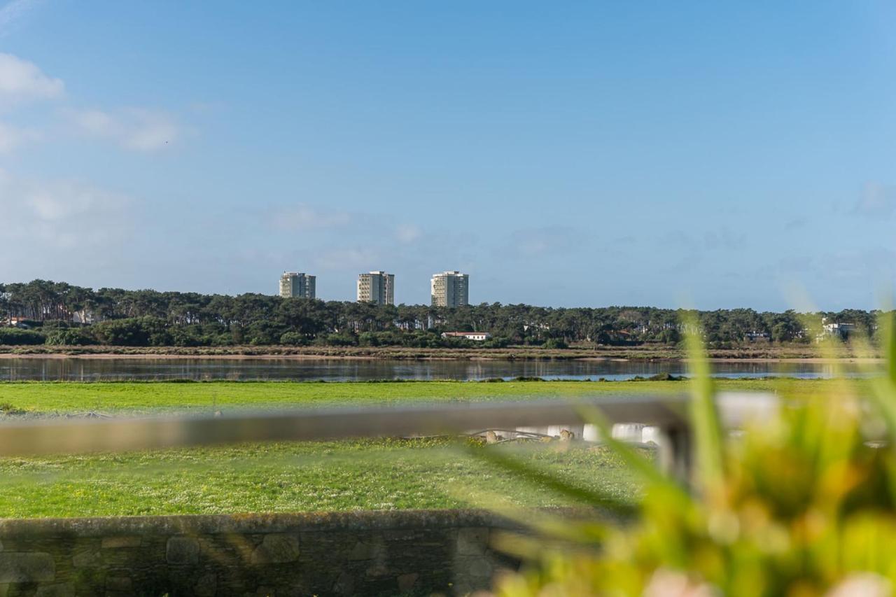 Beachfront Villa In 에스포센데 외부 사진